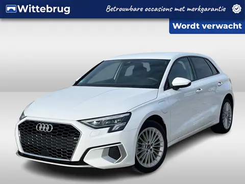 Audi A3 Sportback 1.4 TFSI e 204pk DSG Advanced edition / Virtual Cockpit / Elek Achterklep / Stoelv
