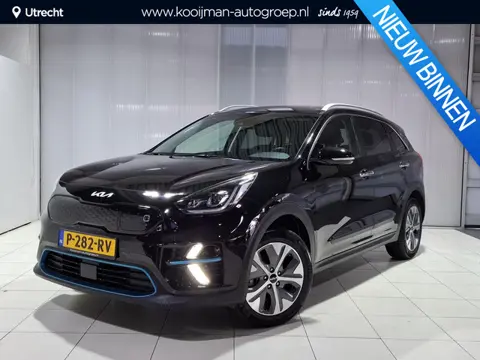 Kia e-Niro DynamicPlusLine 64 kWh SOH 100% Stoel en Stuur verwarming, Schuif kantel dak, Apple Carpl
