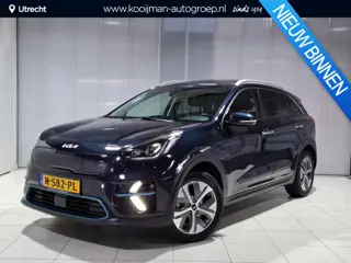 Kia e-Niro ExecutiveLine 64 kWh SOH 100% Stoel en Stuur verwarming, Schuif kantel dak, Apple Carplay