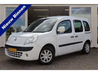 Renault Kangoo Family 1.6-16V , Airco, Trekhaak, Prijs is Rijklaar En Bruikbaar Als Camper!!  Zie Fo