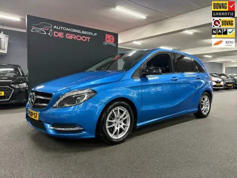 Mercedes-Benz B-klasse 180 Ambition/ Nederlandse auto/ Trekhaak/ Parkeersensoren voor en achter/ Set