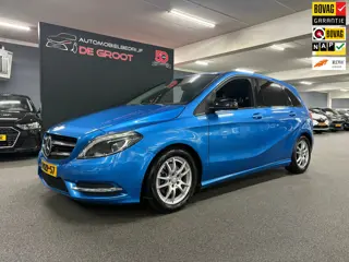 Mercedes-Benz B-klasse 180 Ambition/ Nederlandse auto/ Trekhaak/ Parkeersensoren voor en achter/ Set
