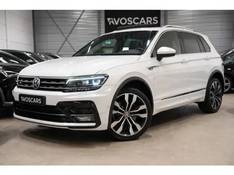Volkswagen Tiguan 2.0 TSI 4Motion 220PK 3x R-Line * Pano - Dynaudio - Leder - Virtual - 20" - Sfeer 
