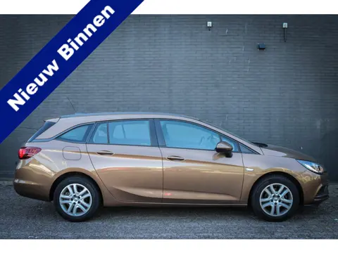 Opel Astra Sports Tourer 1.4 Online Edition Net binnen-Nu al te bezichtigen