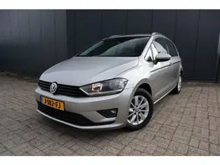 Volkswagen Golf Sportsvan 1.2 TSI Highline Automaat Navigatie Stoelverwarming Trekhaak Ecc.