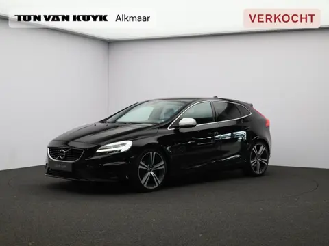 Volvo V40 T5 245pk R-Design / Stoel+voorruitverwarming / Park assist v+a+camera / Privacy glass / 19