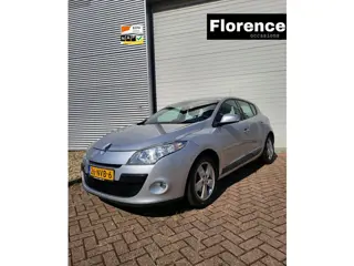 Renault Mégane 1.6 Dynamique Nwe APK lage km NAVI NAP!