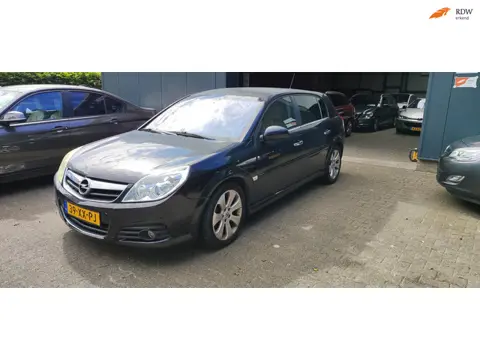 Opel Signum 1.9 CDTi Executive bj 2007 automaat export airco/navi