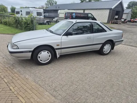 Mazda 626 schuurvondst 2.0-12V GLX (bj 1989, automaat)