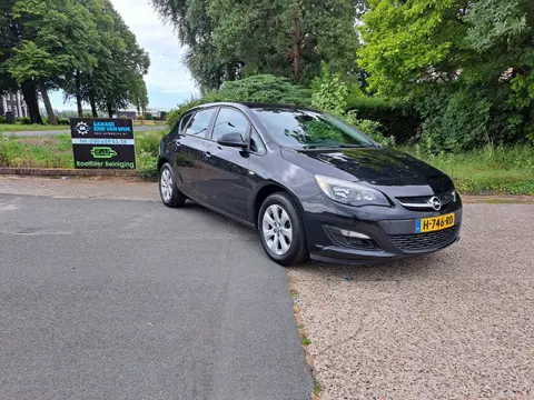 Opel Astra 1.4 16V Cosmo 5 Drs HB Airco/Cruisecontrol/Bluetooth