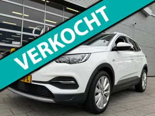 Opel Grandland X 1.2 Turbo Business Executive - Navigatie / Apple CarPlay I Airco I PDC I Sport pakk