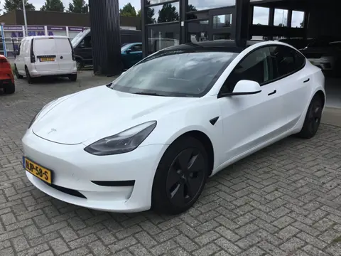 Tesla Model 3 Standard RWD Plus 60 kWh