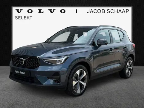 Volvo XC40 2.0 B4 Plus Dark / Elektr. verstelb. voorstoelen / Harman/Kardon / Achteruitrijcamera /