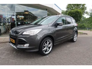 Ford Kuga 1.5 150PK Titanium Plus Styling Pack (bj 2015)