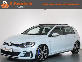Volkswagen Golf 1.4 TSI GTE PHEV Panoramadak, LED, Camera, ACC, Trekhaak, Mooie uitvoering!