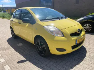 Toyota Yaris 1.0 VVTi Acces