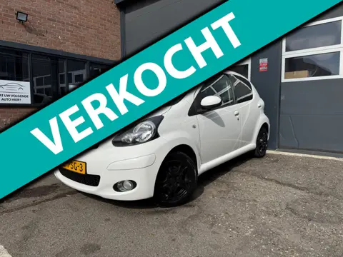 Toyota Aygo 1.0-12V Dynamic Navigator