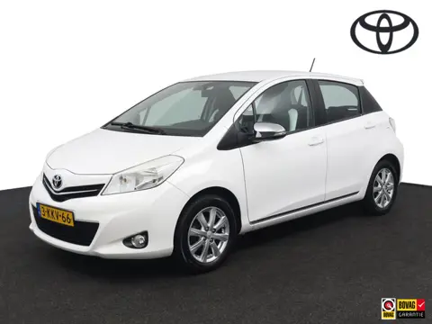 Toyota Yaris 1.0 VVT-i Trend | Navigatie | Automatische Airco | Achteruitrijcamera | Trekhaak |