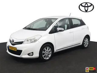 Toyota Yaris 1.0 VVT-i Trend | Navigatie | Automatische Airco | Achteruitrijcamera | Trekhaak |