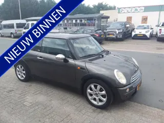 MINI 3-deurs 1.6 One Seven (bj 2006)