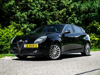 Alfa Romeo Giulietta 1.4 T Distinctive | Trekhaak| Carbon |