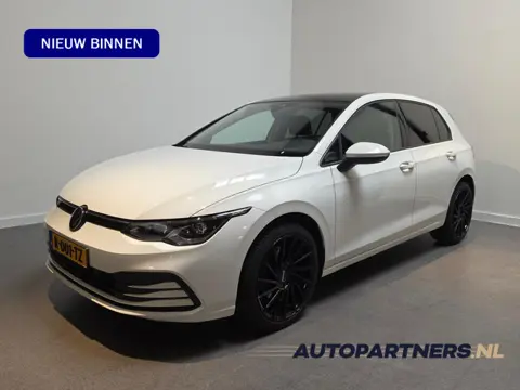 Volkswagen Golf eTSI Life Business *Full-option* Stoel & Stuurverwarming - Panorama schuifdak - Appl