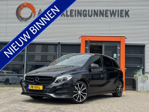 Mercedes-Benz B-Klasse 180 Activity Edition / Navi / Trekhaak / NL Auto / Lederen Bekleding /
