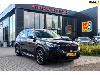 BMW IX1 XDrive30 M-Sport 67 kWh, NL Auto, Pano, Trekhaak, Full option