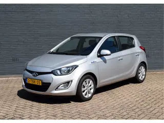 Hyundai i20 1.2i i-Deal Cool Airco Lichtmetalen velgen