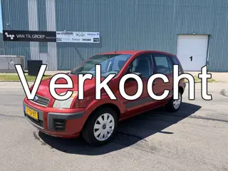 Ford Fusion 1.4-16V Champion 81 PK. Zuinige en zeer betrouwbare auto !!! Airco werkt en rijdt helema