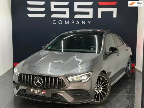 Mercedes-Benz CLA-klasse 200 AMG Edition Pano Dodehoek Camera Sfeerver 19"