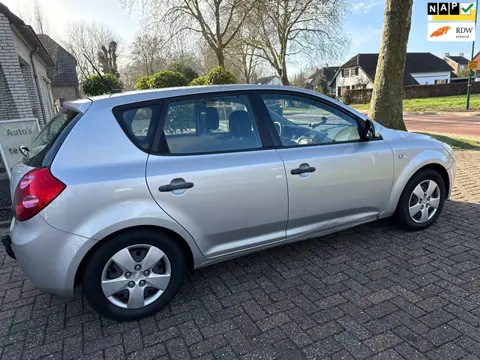 Kia Cee'd 1.6 X-tra