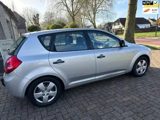 Kia Cee'd 1.6 X-tra
