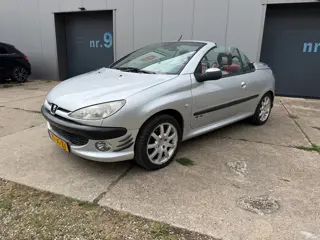 Peugeot 206 CC 2.0-16V met airco