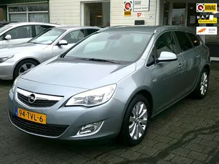 Opel Astra Sports Tourer 1.4 Turbo Cosmo (NAV/LMV/ECC)