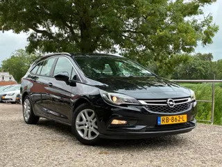 Opel Astra Sports Tourer 1.4 Business+ | Cruise + Clima nu € 5.450,-!!!