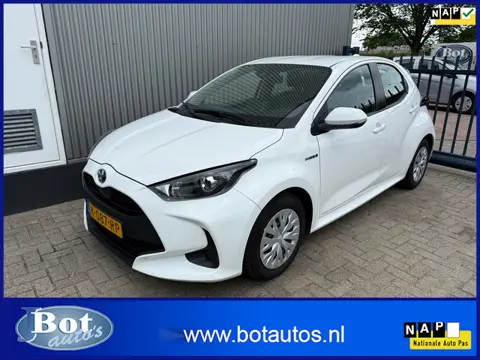 Toyota Yaris 1.5 Hybrid Active / 1E EIGENAAR / NAVIGATIE / NIEUW MODEL / CLIMATE / ACHTERUITRIJCAMER