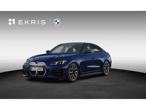 BMW i4 eDrive40 84 kWh | M-Sport | Trekhaak | Comfort Access | Adaptive Cruise | Panoramadak | HiFi 