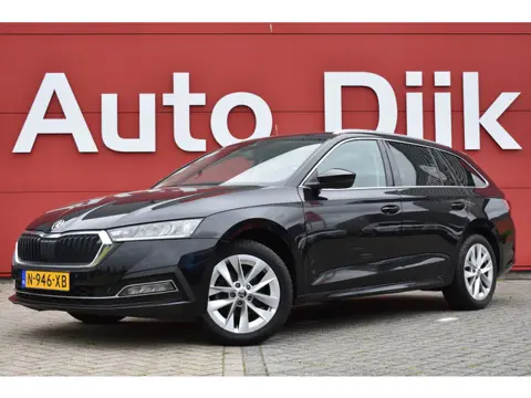 Škoda Octavia Combi 1.0 e-TSI Business Edition LED | Carplay | Camera | Navi | Clima | Cruise | PDC 