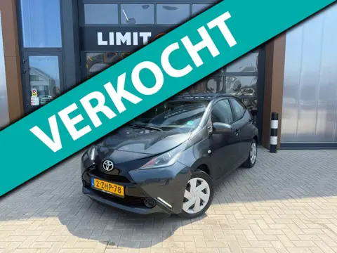 Toyota Aygo 1.0 VVT-i x-play Airco/Camera/El.ramen/Nap/Apk