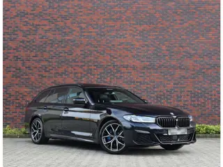 BMW 5 Serie Touring 530e xDrive | Pano - Trekhaak - HUD