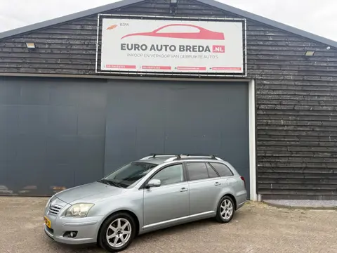 Toyota Avensis Wagon 2.0 VVTi Executive Business Automaat