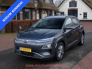 Hyundai KONA EV Comfort Smart 64 kWh SOH 95% / HEAD UP DISPLAY / CARPLAY