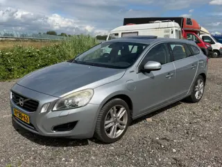 Volvo V60 2.4 D6 AWD Plug-In Hybrid Summum 2013