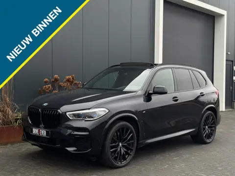 BMW X5 xDrive40d | M Pack | 22 inch | Kuipstoelen | Pano