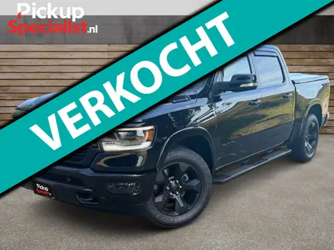 Dodge Ram 1500 5.7 V8 4x4 Crew Cab , PANO-DAK , BLACK ON BLACK , HISTORIE COMPLEET ,