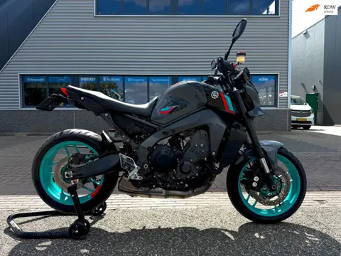 Yamaha MT-09 Naked bike 2023 Quick shifter Garantie mogelijk