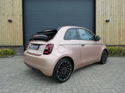 Fiat 500e Icon cabrio 42 kWh *CarPlay *Camera*17 inch velgen