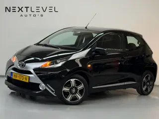 Toyota Aygo 1.0 VVT-i x-wave Automaat Camera Airco Lederstoelen