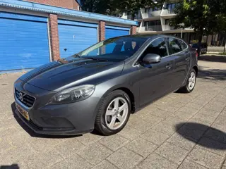 Volvo V40 1.6 D2 Summum 1-Eigenaar